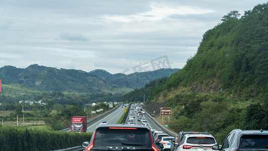 堵车下午杭瑞高速高速公路堵车摄影图配图