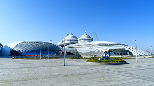 敕勒川赛马场外景上午建筑秋季素材摄影图配图