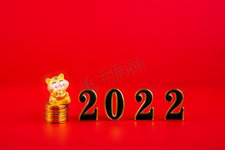 春节新年2022红色背景摆放摄影图配图