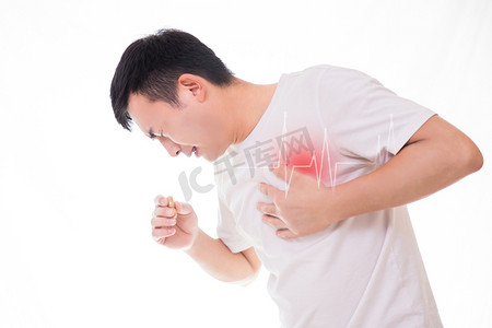 女性心脏病胸口疼痛心肌梗塞难受摄影图配图