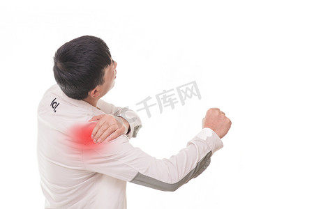 肩周炎疼痛男性炎症关节摄影图配图
