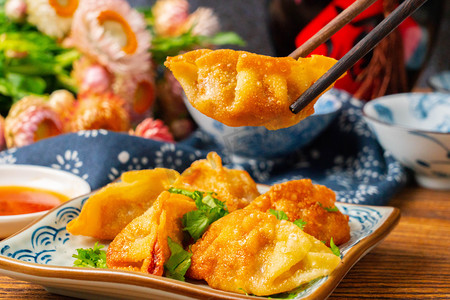 冬至立冬白天炸饺子室内食物摄影图配图