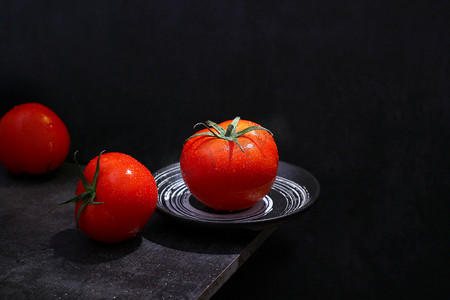 蔬果线稿摄影照片_蔬果棚拍西红柿蔬菜水果创意摄影图配图