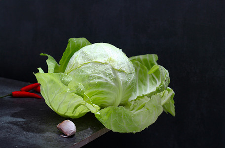 有机蔬菜棚拍包菜新鲜蔬菜创意摄影图配图
