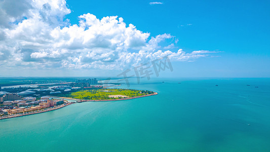 大海摄影照片_航拍蓝天大海海岛风光