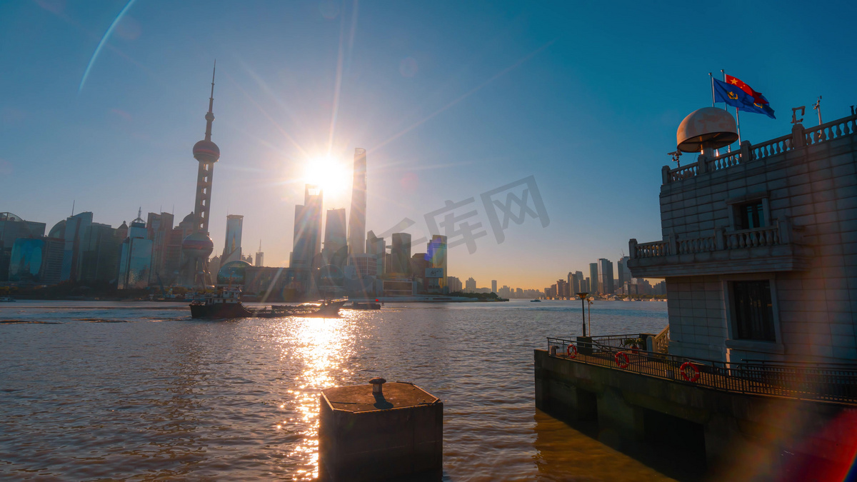 上海北外滩黄浦江城市日出逆光摄影图高清摄影大图 千库网
