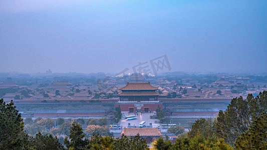 大雾天气下的北京故宫紫禁城