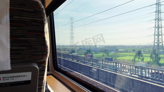 行驶中的火车高铁窗外风景