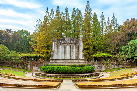 南京北站摄影照片_南京钟山风景区中山陵音乐台全景摄影图配图