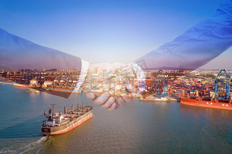 双11全球狂欢购摄影照片_港口码头商务合作运输摄影图配图