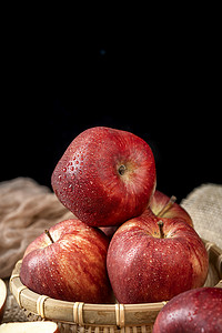 香脆红苹果新鲜营养水果摄影图配图