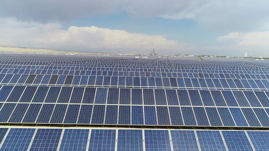 新能源太阳能板航拍特写