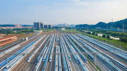 广州市标注性建筑摄影照片_春运春节航拍广州南站回家摄影图配图