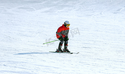 冬季滑雪上午人物冬季素材摄影图配图