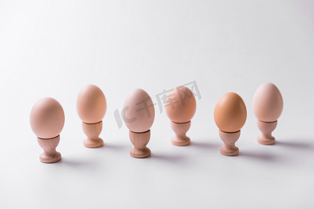 节气图摄影照片_春分立蛋24节气食材原料鸡蛋摄影图配图