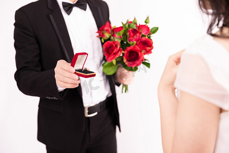 求婚情人节戒指爱情情侣摄影图配图