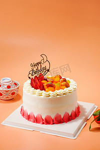 生日蛋糕蛋糕摄影照片_蛋糕白天美食室内甜食摄影图配图