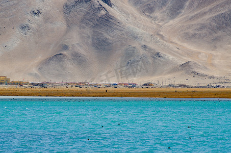 新疆喀什帕米尔高原白沙湖风光摄影图配图