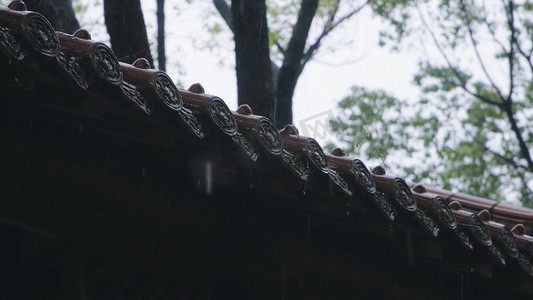 实拍古风建筑屋檐雨滴