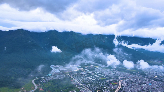 整套旅游画册摄影照片_大理苍山云雾缭绕风景