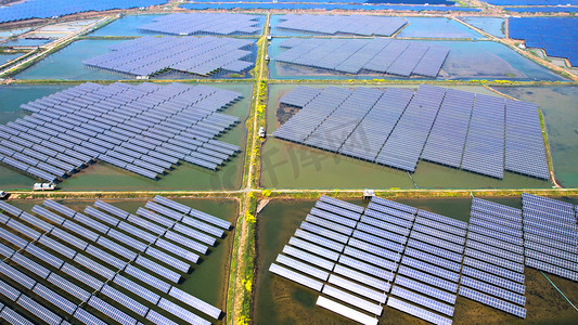 能源供热摄影照片_光伏发电太阳能发电板新能源