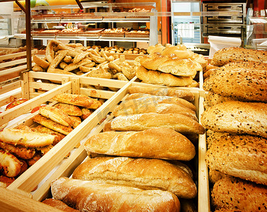 烘焙面包摄影照片_在一家超市面包的各种