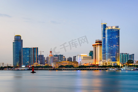 厦门国际金融中心摄影照片_厦门中国天际线