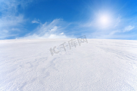 冷轧摄影照片_雪山和蓝蓝的天空