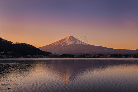河口湖湖和富士山日本
