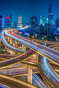 公路景摄影照片_夜间上海港立交桥的航景