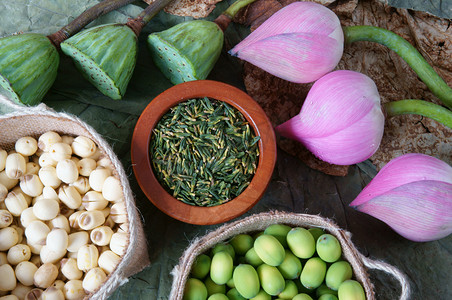 植物的根摄影照片_集合莲花、 种子、 茶叶、 健康食品