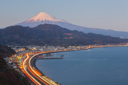 东海道摄影照片_Tomai 高速公路和骏河湾