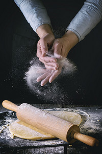 面粉做饭摄影照片_新鲜的自制汉堡