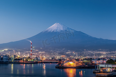 富士春居图摄影照片_山富士风景
