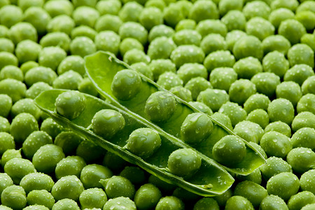 食品静物摄影照片_豌豆蔬菜水果食材原料