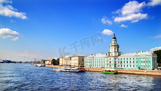 涅瓦河的视图。俄罗斯圣彼得堡