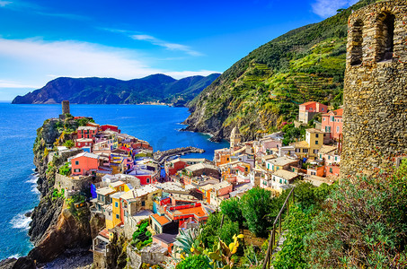 vernazza摄影照片_多彩村 vernazza 在五渔村的风景视图