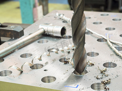 钻钢板工业生产特写制造业