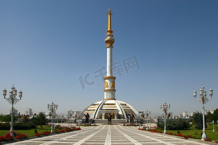 纪念碑拱的独立性，日落。阿什哈巴。土库曼斯坦