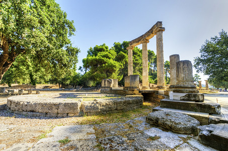 爱奥尼柱式摄影照片_奥林匹亚，希腊的古代网站