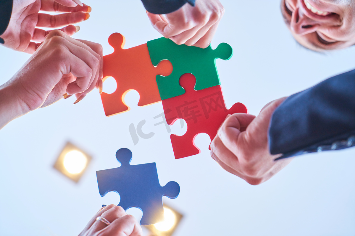 支持多平台同步访问随时随地查看心爱球队的最新表现与排名情况