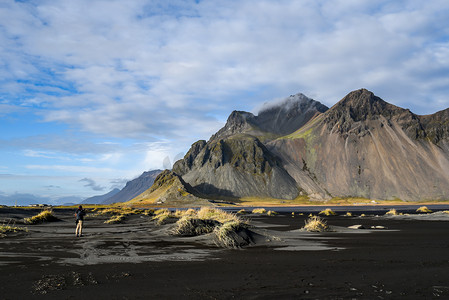 山和海砂 Stokksness，冰岛的火山熔岩