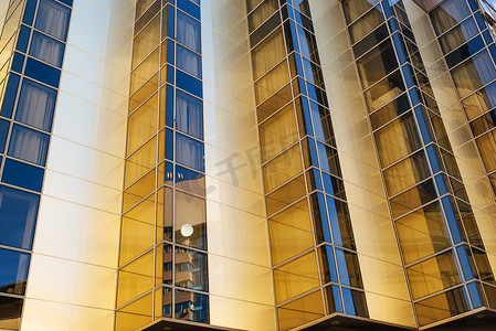 几何建筑简单摄影照片_现代建筑，公寓楼详细的例子