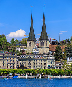 瑞士卢塞恩圣 Leodegar 教堂的塔