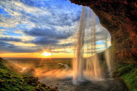 在 hdr，冰岛日落时 seljalandfoss 瀑布