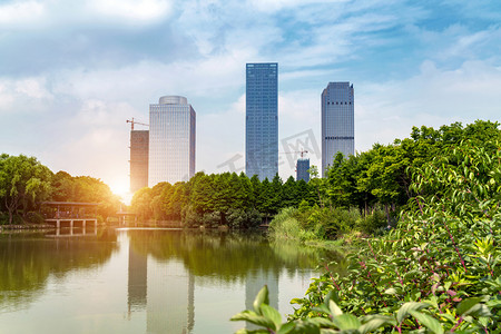 风景海南摄影照片_中国无锡城市风光, 湖边高楼.