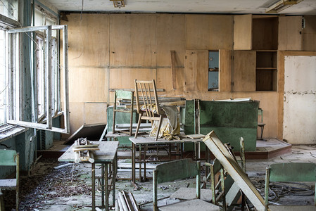 幽灵ghost摄影照片_普里皮亚季, 切尔诺贝利禁区的幽灵城学校。核灾难