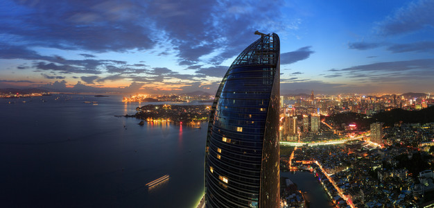 风景摄影照片_厦门世茂海峡大厦双子塔风景