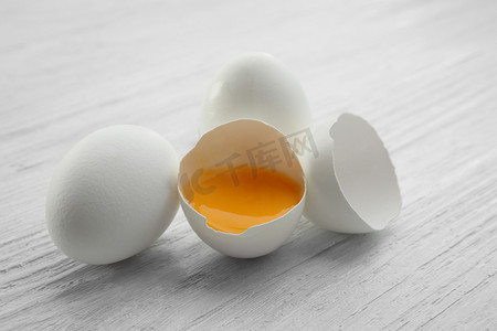 生鸡蛋和蛋黄