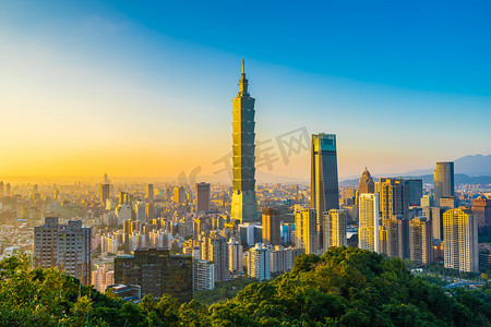 101摄影照片_台北101楼和弧形建筑的美丽风景和城市景观
